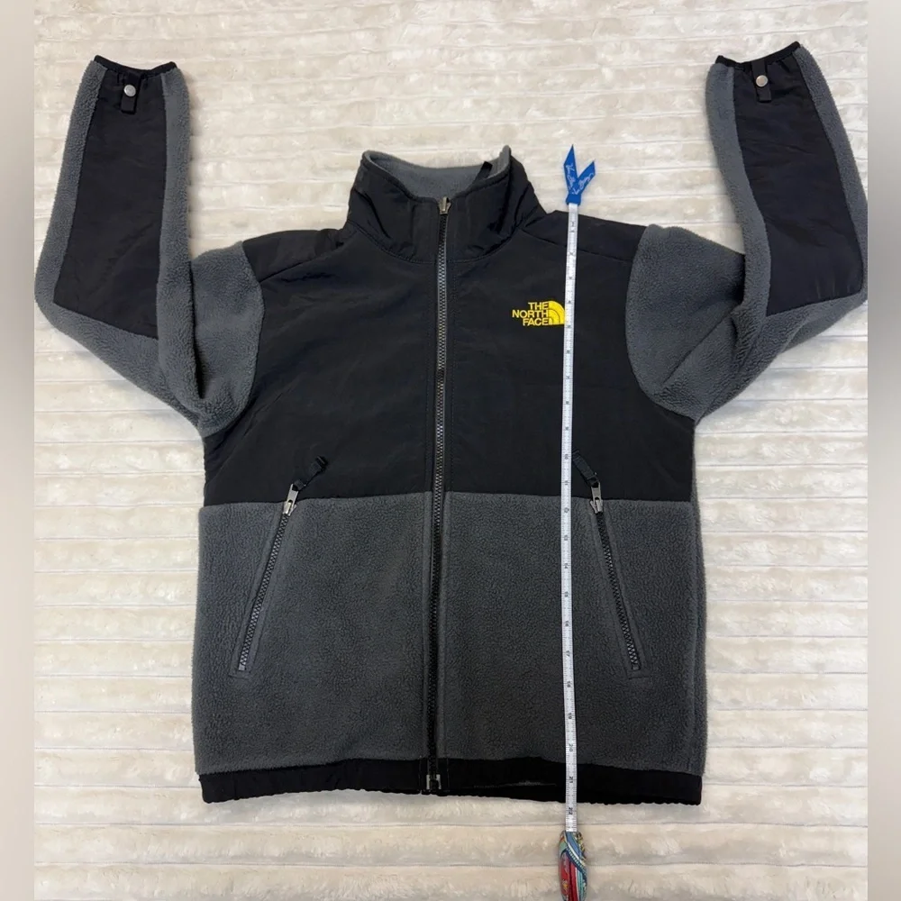 The North Face: Youth Black / Gray / Yellow Fleece Jacket, Size M (10/12)